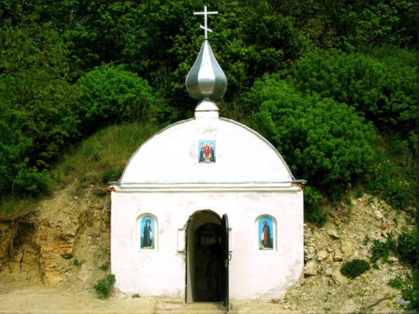 Наровчатский пещерный монастырь