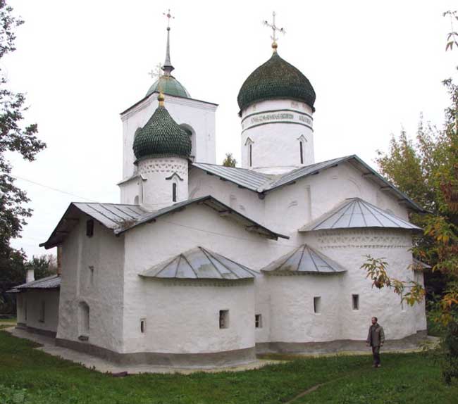 Храм Николая Чудотворца в г. Остров