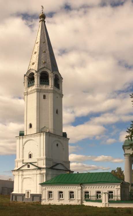 Храм Смоленской иконы Божией матери в пос. Выездное
