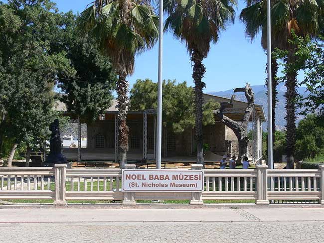 Церковь Святого Николая в г .Демре Церковь Святого Николая в г .Демре