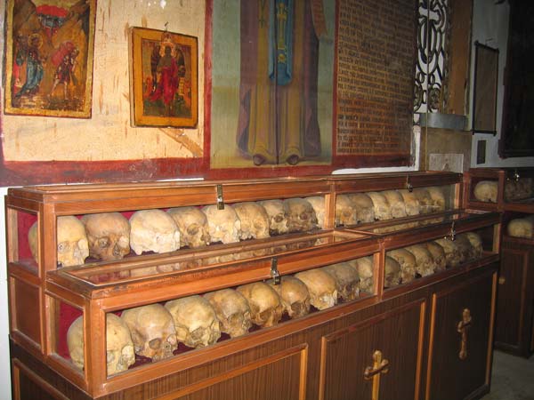 Лавра Саввы Освященного. Мощи преподобномучеников. VII в.  Лавра Саввы Освященного. Мощи преподобномучеников. VII в.