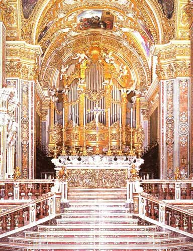 Рака с мощами преподобного Венедикта Нурсийского (и преподобной Схоластики, его сестры-близнеца)