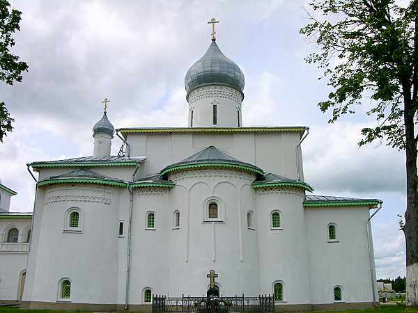 Крыпецкий монастырь. Вид с восточной стороны
