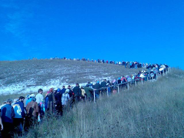 Народ, путешествующий на Голгофу