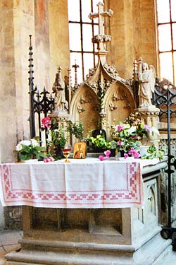 Рака с мощами св. Людмилы Рака с мощами св. Людмилы