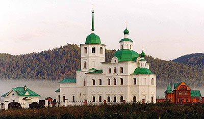 Сретенский женский монастырь в с. Батурино. 2002 г.