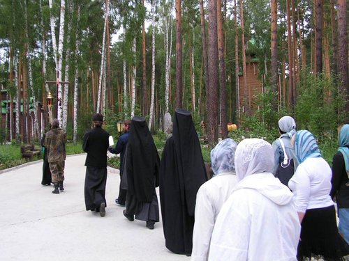 Потом по всей территории монастыря.