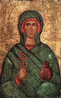 У подножия Баварских Альп живописно расположился основанный в 739/740 году монастырь Бенедиктбоерн, названный так по имени преподобного Венедикта (Бенедикта) Нурсийского (&dagger; 543 (547), память 14 марта), основателя западного монашеского ордена бенедиктинцев. Многие столетия монастырь славился как крупный духовный центр Баварии: уникальная библиотека монастыря хранит свыше двухсот ценных рукописей.  В Бенедиктбоерн паломников влекут хранящиеся там христианские святыни, и среди них &ndash; реликварий с мощами великомученицы Анастасии Узорешительницы, находящийся в знаменитой капелле святой Анастасии, расположенной в северной части главного монастырского храма. По преданию, ее строительству предшествовало так называемое Кохельзеерское чудо. Чудо это связано с военными событиями 1704 года. Монастырские записи свидетельствуют, что по молитвам баварских монахов и сельских жителей у мощей великомученицы Анастасии Узорешительницы чудом уцелели монастырь и его постройки, а также несколько баварских деревень, находившиеся в районе озера Кохельзее, где велись боевые действия[1]. C тех пор великомученицу Анастасию Узорешительницу жители Баварии стали называть своей покровительницей и защитницей, а в благодарность за ее заступничество перед Богом воздвигли во имя ее красивую капеллу и изготовили для ее мощей новый драгоценный реликварий. Капелла построена (в 1751&ndash;1755 гг.) архитектором И.-М. Фишером в форме эллипса, ее интерьер богато декорирован лепниной и живописными панно. Европейские искусствоведы считают капеллу за ее изящные пропорции и декоративность скульптур и живописи &laquo;жемчужиной стиля рококо&raquo;.  Реликварий с мощами (небольшим фрагментом лобной части) святой Анастасии Узорешительницы хранится в алтарной части капеллы. Монастырские записи, сделанные на латыни, свидетельствуют, что мощи были подарены неизвестным монахом, доставившим их в Бенедиктбоерн в 1035 году из Италии. В монастыре неохотно вспоминают о том, что эти мощи были тайно похищены из храма Святой Марии в Органо, что в Вероне. Реликварий, в котором хранятся мощи, искусной работы, сделан в виде бюста. Он выполнен мюнхенскими мастерами в 1725 году из серебра и золота и украшен драгоценными камнями. Это своего рода скульптурное изображение святой, главу которой украшает золотая корона с жемчугом. Бюст-реликварий представляет собой уникальный образец немецкого ювелирного искусства середины XVIII века.  Монастырь Бенедиктбоерн Монастырь Бенедиктбоерн Имя Анастасия в переводе с греческого означает &laquo;воскресение&raquo;, и поэтому в народных преданиях является олицетворением воскресного дня. Этим именем названы и три святые: Анастасия Римляныня (называемая Старшей, III в., память 29 октября, 30 октября), Анастасия Узорешительница (называемая Младшей, &dagger; ок. 304, память 22 декабря) и Анастасия Патрикия, известная как отшельница Александрийская (&dagger; ок. 567/568, память 10 марта).  Анастасия Патрикия происходила из знатного византийского семейства и славилась благочестием. Ее красоту заметил император Юстиниан I . Чтобы скрыться от любовных преследований и интриг императорского двора, Анастасия тайно покинула Константинополь. Она подвизалась сначала в Александрийском монастыре, а позже &ndash; в отдаленной пещере, где под именем евнуха Анастасия провела многие годы в молитве и умерщвлении плоти. После смерти &laquo;евнуха Анастасия&raquo; авва Даниил открыл его подлинное имя и поведал миру историю жизни святой Анастасии.  Что же касается житий двух других святых Анастасий &ndash; Старшей и Младшей, то известно, что в ряде древних агиографических памятников сведения о жизни и подвигах Анастасии Римляныни (Старшей) и Анастасии Узорешительницы (Младшей) четко не разделяются, что приводит к трудностям с идентификацией их мощей, изображений на иконах и посвящением им храмов. Сохранились данные о том, что в 1200 году Антоний Новгородский видел в Константинополе мощи обеих святых Анастасий &ndash; Старшей и Младшей[2]. Часто вместо жития Анастасии Римляныни приводится житие Анастасии Узорешительницы и, наоборот, мученичества Анастасии Старшей включаются в жития Анастасии Младшей. Наблюдается и сближение иконографий обеих святых мучениц. Обычно святая Анастасия Римляныня изображается в монашеском облачении, с крестом и пальмовой ветвью в руках, а Анастасия Узорешительница &ndash; в хитоне и мафории, с крестом в правой руке и с маленьким сосудом лечебного масла в левой. Но встречаются и иконы, на которых изображен только лик и подпись &laquo;святая Анастасия&raquo;, без указаний, какая именно, и без характерных для образов каждой из мучениц деталей.  Анастасия Римляныня происходила из знатной римской семьи. В трехлетнем возрасте она осталась сиротой, и ее взяла на воспитание христианская женская община, возглавляемая старицей Софией. В 20 лет ее хотели выдать замуж, но она исповедовала Христа, за что ее жестоко пытали, подвергли колесованию, рвали железными крюками, отрубили конечности, а затем усекли главу мечом. Два кратких жития этой святой рассказывают о ее казни, произошедшей в годы правления императоров Деция (249&ndash;251) или Валериана (253&ndash;260). Пространные жития о святой Анастасии Римляныни написаны в Греции, одно их которых, а именно Симеона Метафраста сообщает, что ее мученическая кончина произошла во времена правления императора Диолектиана (284&ndash;305).  В царствование того же жестокого Диолектиана пострадала (в 290 или 304 гг.) и великомученица Анастасия Узорешительница (Младшая), что, по всей вероятности, и привело к смешению житий. Cогласно русской традиции, святая Анастасия названа Узорешительницей за то, что облегчала, или &laquo;разрешала&raquo;, страдания узников-христиан. Греки называют эту святую Фармаколитрией, то есть Целительницей. Один греческий автор сообщает, что когда-то храм Анастасии Узорешительницы в Константинополе был построен на месте дома некоего Фармака, что якобы и послужило поводом для ее именования Фармаколитрией. Согласно другому житию (преподобного Андрея Юродивого), при храме Анастасии Узорешительницы когда-то была лечебница для душевнобольных.  Реликварий с частицей мощей Баварский реликварий с частицей мощей Сейчас наиболее известно житие Анастасии Узорешительницы, подготовленное в конце Х века Симеоном Метафрастом. В нем повествуется, что Анастасия была дочерью знатных римских жителей Фавсты и Протекстата (Претекстата). Мать-христианка Фавста отдала дочь на воспитание святому Хрисогону, укрепившему Анастасию в христианской вере. После смерти матери ее выдали замуж за одного язычника, но она хранила в замужестве девство, ссылаясь на неизлечимую болезнь. Она тайно посещала темницы и ухаживала за узниками-христианами. Узнав об этом, муж стал притеснять ее, а после смерти ее отца решил завладеть ее наследством. По дороге в Персию, куда его отправили с посольством, он погиб в море при кораблекрушении. Анастасия Узорешительница после смерти мужа отправилась странствовать, употребляя свое имущество на нужды томящихся в тюрьмах христиан. Узнав из видения об аресте и будущей мученической кончине Агапии, Хионии и Ирины (память 16 апреля), Анастасия Узорешительница укрепляла их дух. Своими рыданиями в темнице, где она узнала о казни всех христиан, она выдала свою приверженность христианской вере. Анастасию Узорешительницу отправили к императору, принуждавшему ее отказаться от веры в Христа. Ей предложили выбор между богатством и пытками, и, когда она выбрала последние, вновь стали уговаривать отвернуться от своей веры. Верховный жрец Ульпиан (Ульшан) возжелал осквернить &laquo;чистую голубицу Христову&raquo;, однако когда нечестивец хотел прикоснуться к Анастасии, то был наказан слепотой, после которой последовала смерть. Оставшись на свободе, святая поселилась у знакомой христианки Феодотии, но ее муж-язычник обрек жену и детей на мученическую смерть и отправил Анастасию Узорешительницу в темницу. Здесь святая подвергалась дважды по 30 дней голоду, но оставалась живой и невредимой. Вместе с другими узниками ее решили утопить на корабле, днище которого было специально продырявлено. Когда корабль уже должен был погрузиться в воды, внезапно все увидели на нем святую мученицу Феодотию, управляющую парусами и ведущую корабль к берегу. Но все 120 христиан, спасшиеся таким чудесным образом, были казнены по приказу игемона. Анастасия Узорешительница приняла жестокую мученическую смерть: ее тело растянули между четырьями столбами, а потом сожгли. Далее в житии говорится: &laquo;Честное же тело ее, неповрежденное огнем, было выпрошено у жены игемона одною благочестивой женою Аполлинарией, которая похоронила его с честью в своем винограднике. Со временем, когда гонение на Церковь прекратилось, она воздвигла над могилою мученицы церковь. Прошло еще много лет, и честные мощи святой Анастасии прославились. Тогда с великой почестью они были перенесены в царствующий город Константинополь на защиту и спасение городу во славу Христа Бога нашего&hellip;&raquo;  По Иеронимову мартирологу, Анастасия Узорешительница погибла в городе Сирмий, который называется сегодня Сремска Митровица и находится в Сербии. По Римскому мартирологу, она пострадала в Риме, по мартирологу Беды Достопочтенного, &ndash; на итальянском острове Пальмария. Время, место и обстоятельства кончины святой в этих источниках иные, чем в житии Симеона Метафраста, из-за смешения Анастасии Узорешительницы (Младшей) и мученицы из Рима &ndash; Анастасии Римляныни (Старшей).  Честная глава и правая стопа великомученицы, хранящиеся в Греции Честная глава и правая стопа великомученицы, хранящиеся в Греции По римскому преданию, храм во имя святой был в Риме уже в IV веке. По византийскому преданию, в Константинополе храм этой мученицы существовал с конца IV века, а после его перестройки в 458 году в него были перенесены мощи великомученицы Анастасии Узорешительницы из Сирмия[3]. Остается неизвестным, когда и каким образом фрагменты мощей Анастасии Узорешительницы попали из Константинополя в Верону, откуда они прибыли в Баварию.  Сегодня в монастырскую деревню Бенедиктбоерн ежедневно прибывают из Германии, Австрии, Италии и Швейцарии автобусы с паломниками, которых здесь называют &laquo;пильгерами&raquo;. Великомученица Анастасия Узорешительница и ее подвиги глубоко чтятся верующими христианами Западной Европы. С благодарностью и молитвой поклоняются они святой Анастасии, врачующей духовные и телесные раны. Особую помощь святая Узорешительница оказывает нервнобольным людям и всем тем, кто страдает головными болями.  Монахи Бенедиктбоерна сведущи в том, что ее мощи разошлись в мире и что часть ее главы хранится в греческом монастыре Кутлумуш на Святой Горе Афон. По рассказам служителей главного храма святого Бенедикта, некоторые из баварских монахов специально паломничали в греческую деревню Василика, расположенную вблизи города Салоники (Фессалоники). Как известно, недалеко от этой деревни находится царский патриарший монастырь, покровительницей которого является великомученица Анастасия Узорешительница. Сюда в 888 году из Константинополя доставили в дар мощи святой &ndash; ее главу и часть правой ноги.  Приезжавшие в баварский монастырь хорваты-христиане, живущие в Германии, сообщили, что в их родном хорватском городе Задар тоже хранятся мощи святой Анастасии. От русских православных христиан в Бенедиктбоерне известно, что частица мощей Анастасии Узорешительницы издавна пребывает в России &ndash; в Благовещенском соборе Московского Кремля.  О баварской части мощей великомученицы Анастасии знают многие православные верующие, живущие на немецкой земле. И потому в день памяти великомученицы Анастасии Узорешительницы и пострадавших с нею мучеников Хрисогона, Феодотии, Евода, Евтихиана и иных со всей Германии съезжаются в Бенедиктбоерн носящие имя этой святой православные. Приезжают с семьями и друзьями. И тогда монахам приходится открывать зарешеченную дверь капеллы Анастасии, чтобы паломницы с именем Анастасия могли приложиться к святым мощам своей небесной покровительницы. С надеждой, покаянными или благодарственными молитвами они обращаются к великомученице Анастасии Узорешительнице.  Паломничество в Бенедиктбоерн организует и мюнхенский приход РПЦЗ, совершая попеременно у мощей молебен на церковно-славянском и немецком языках. От них бенедиктинским монахам стало известно, что летом 1995 года на российской орбитальной станции &laquo;Мир&raquo; по благословению Святейшего Патриарха Алексия II в рамках миссии &laquo;Святая Анастасия &ndash; надежда на мир&raquo; побывали в космосе две иконы Анастасии Узорешительницы, представляющие как православную, так и католическую традиции, символизируя общность корней христиан Востока и Запада.